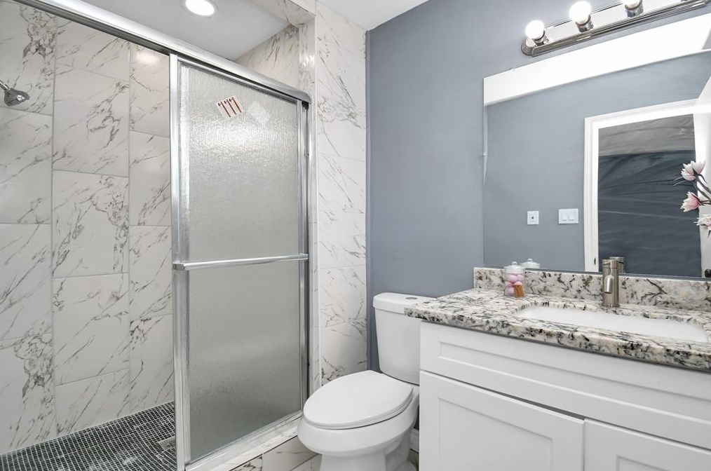 12031 Sharpcrest, Houston TX  77036-6133 exterior