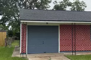 5715 Belmark St, Houston, TX 77033 - Photo 3