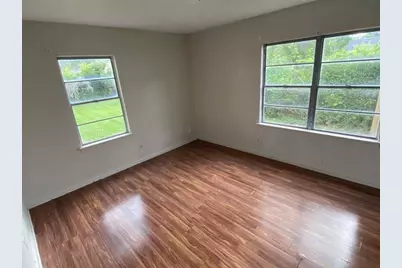 5715 Belmark Street, Houston, TX 77033 - Photo 5