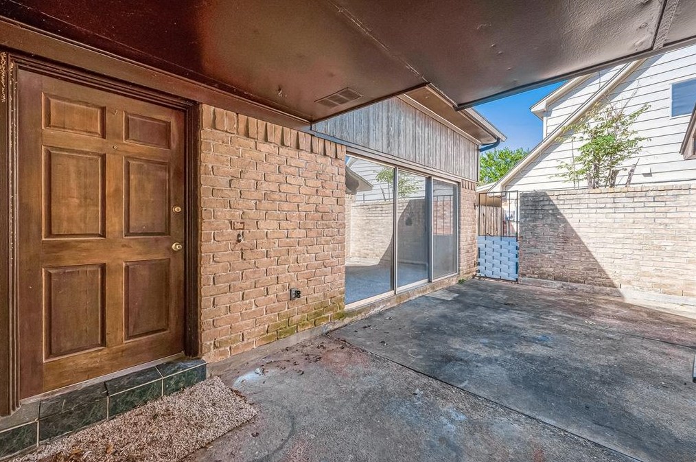 15103 Grove Gardens Dr, Houston TX  77082-4023 exterior