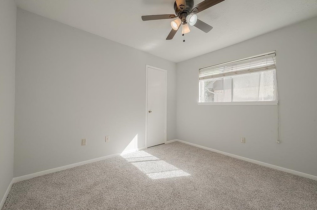 15103 Grv Gdn Dr, Houston TX  exterior
