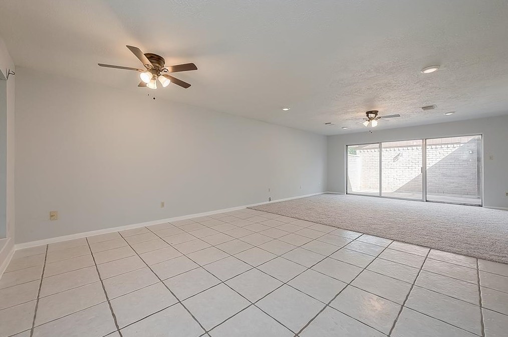 15103 Grv Gdn Dr, Houston TX  exterior