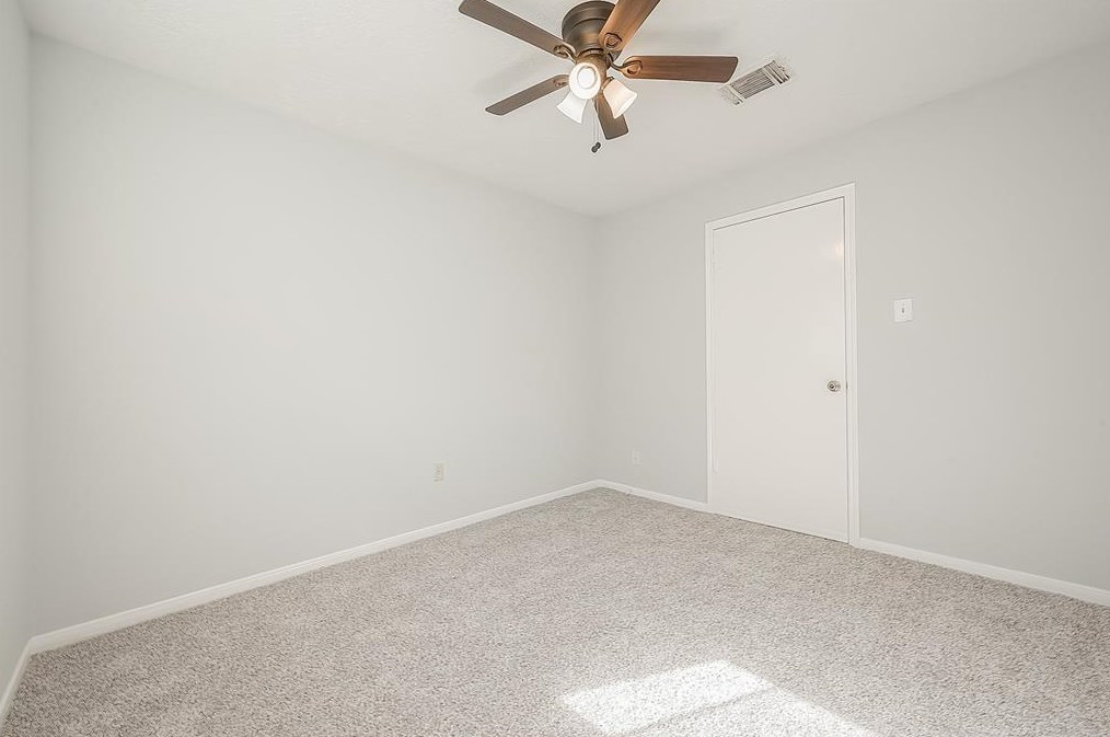 15103 Grv Gdn Dr, Houston TX  exterior
