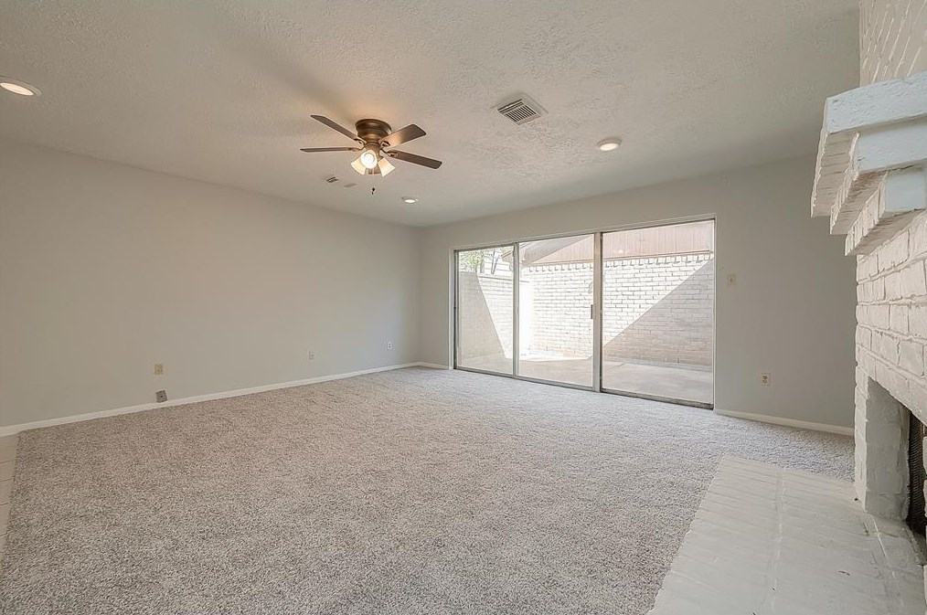 15103 Grv Gdn Dr, Houston TX  exterior