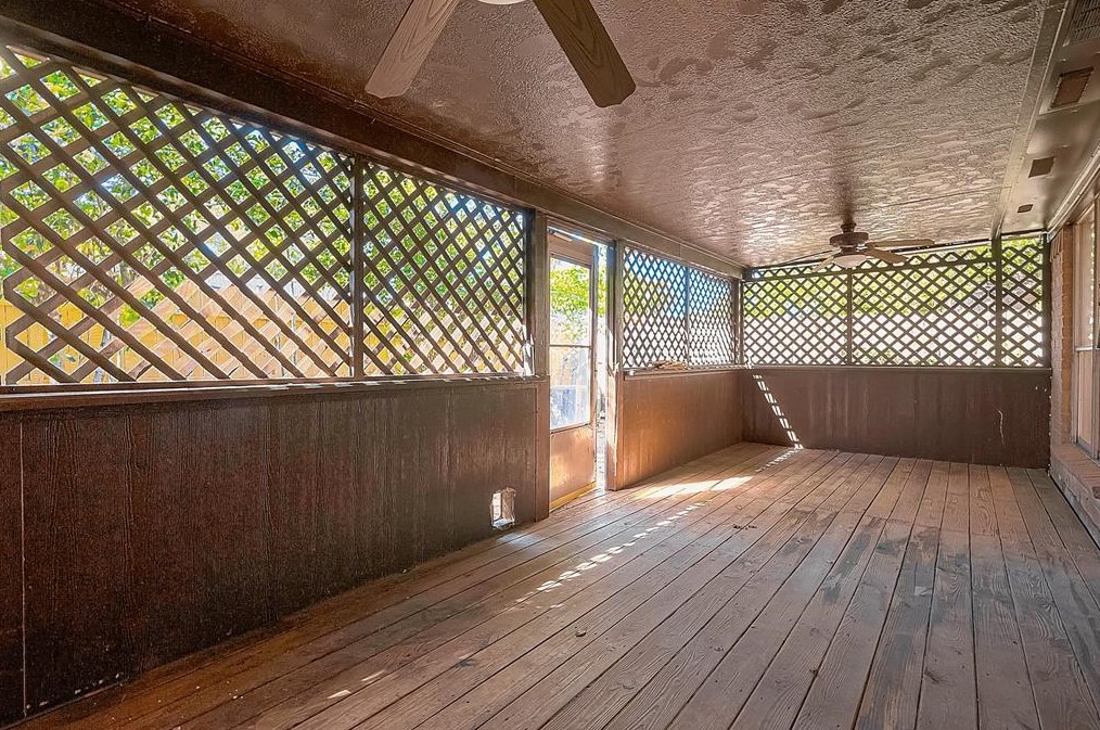 15103 Grv Gdn Dr, Houston TX  exterior