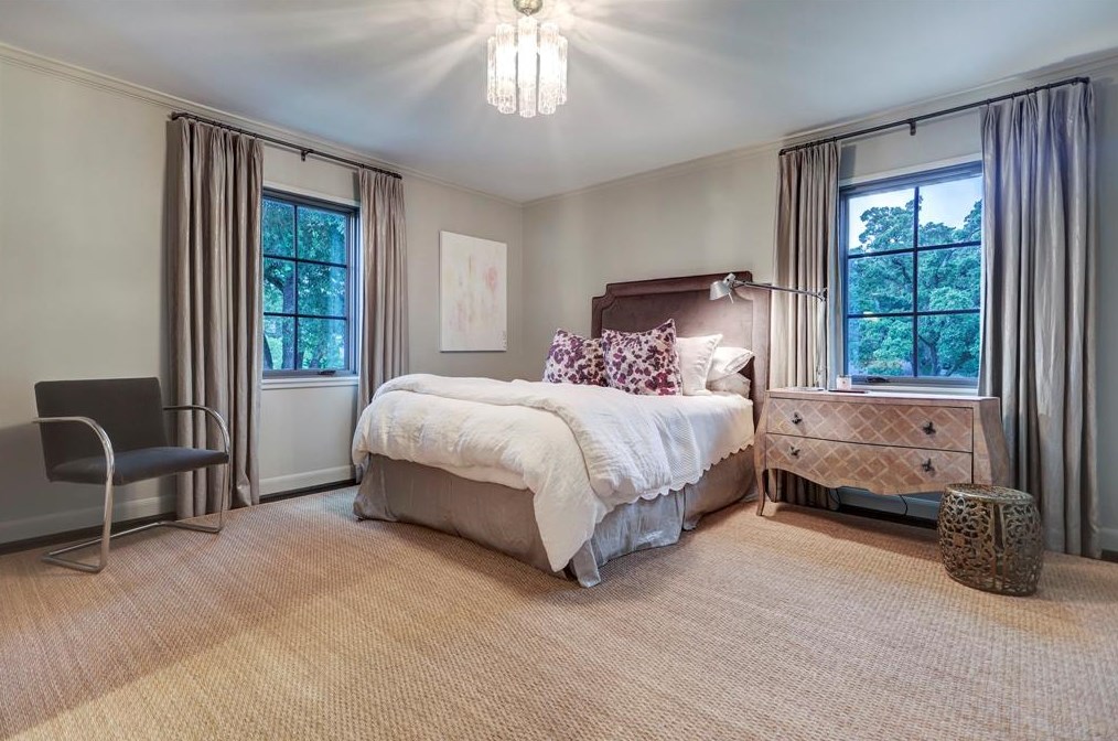 2500 Avalon Pl, Houston TX  77019-5903 exterior