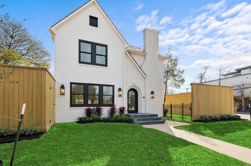 2147 Colquitt, Houston TX  77098-3310 exterior