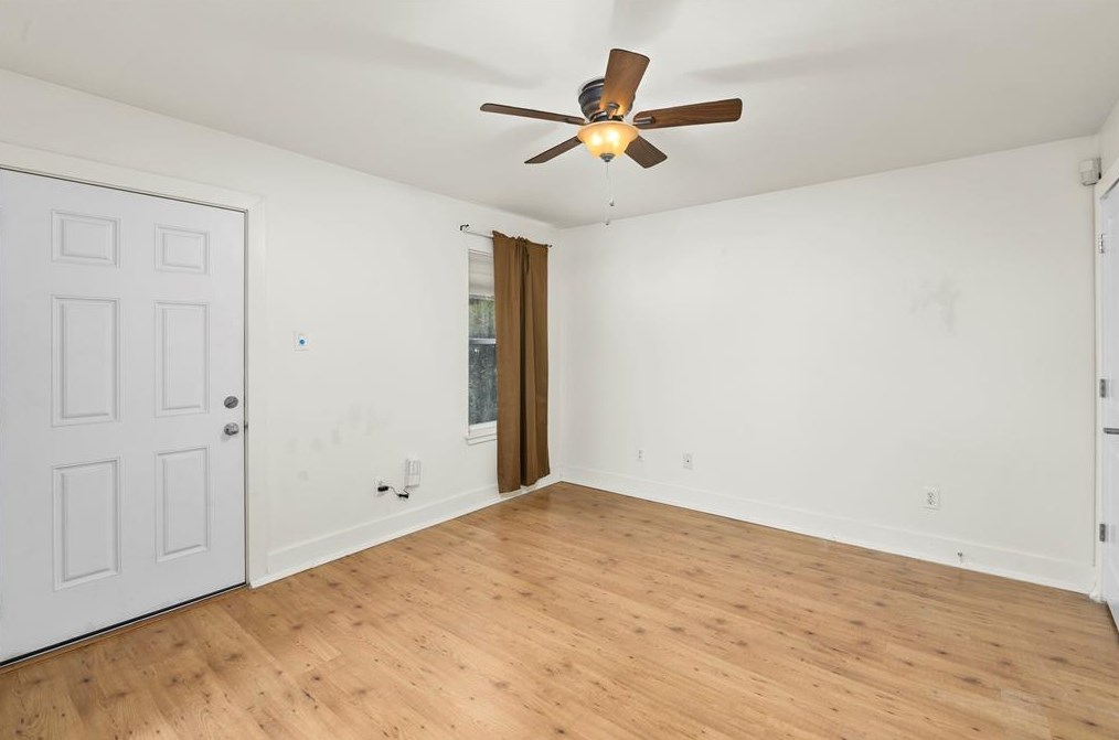 5207 Cornish St, Houston TX  77007-1943 exterior