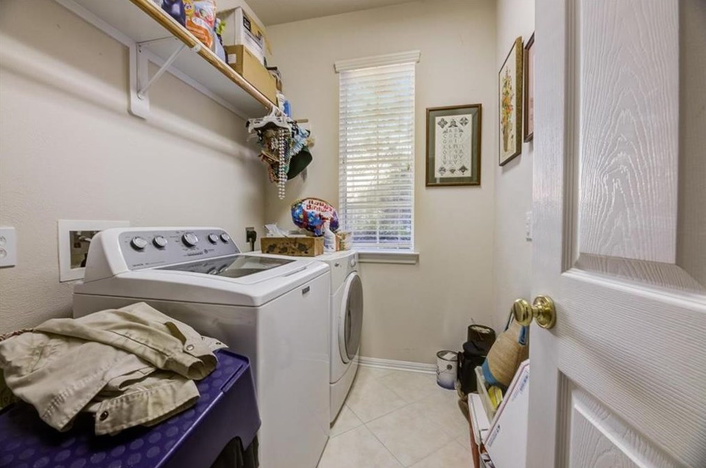 9102 Sunny Rdg Dr, Houston TX  77095-6519 exterior