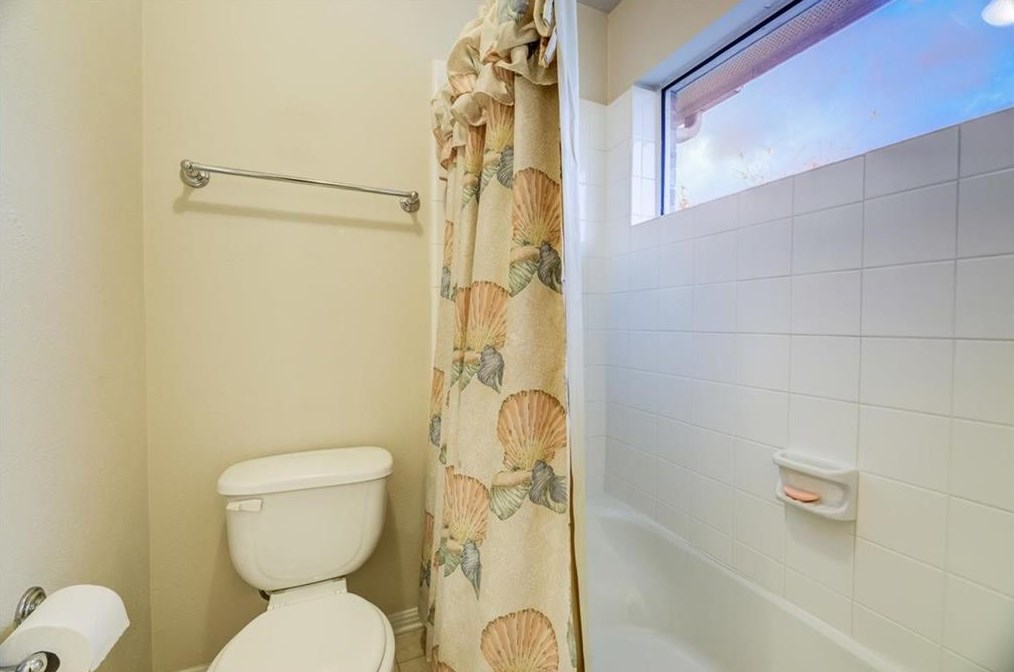 9102 Sunny Rdg Dr, Houston TX  77095-6519 exterior