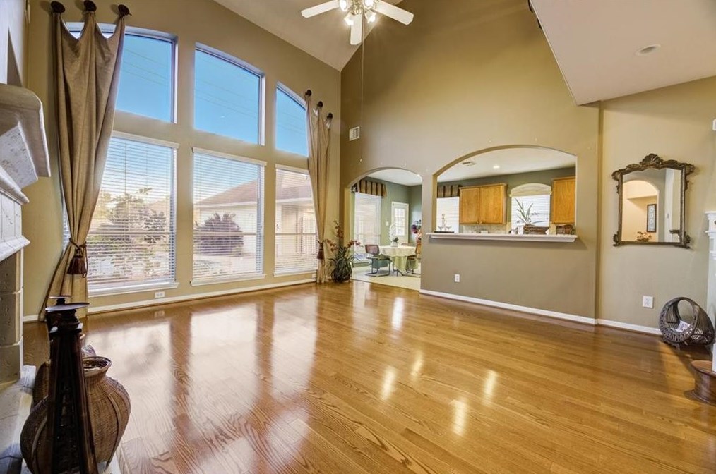 9102 Sunny Rdg Dr, Houston TX  77095-6519 exterior