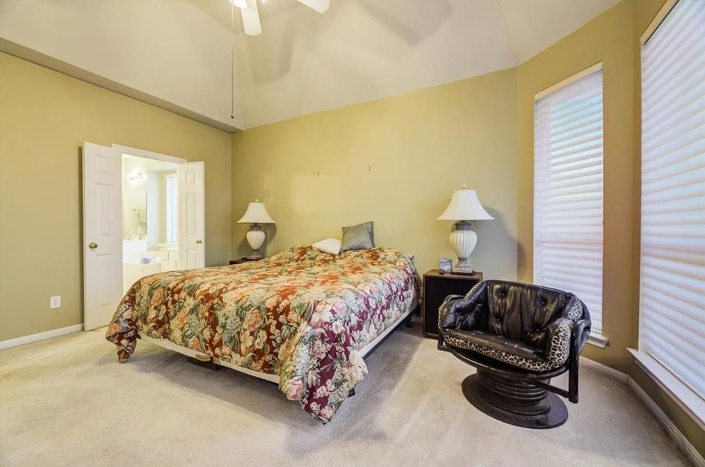 9102 Sunny Rdg Dr, Houston TX  77095-6519 exterior