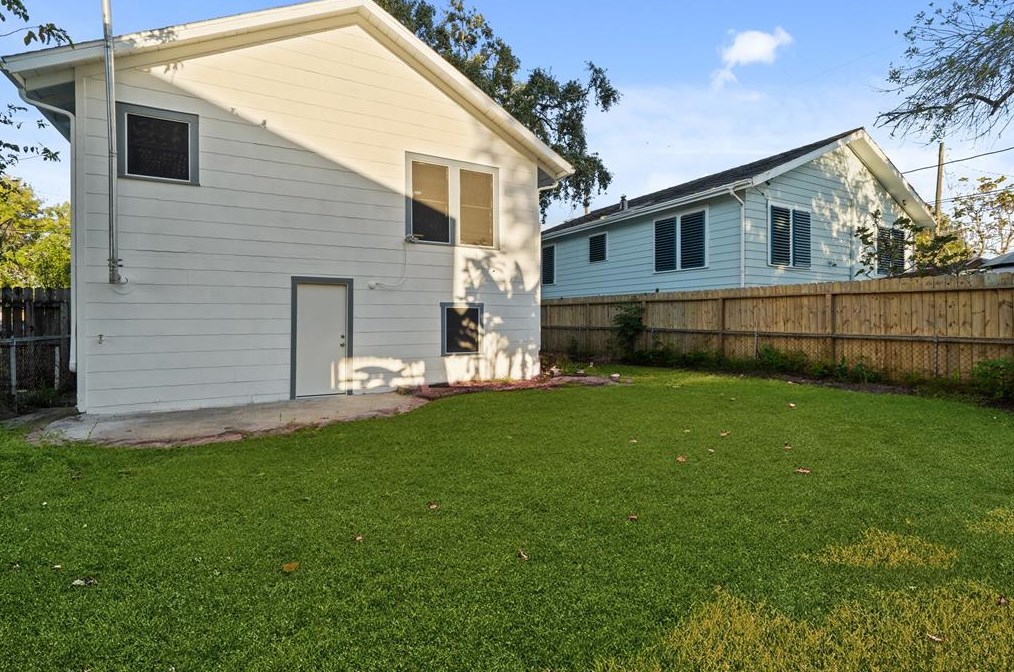 1805 54 St, Galveston TX 77551-5122 exterior