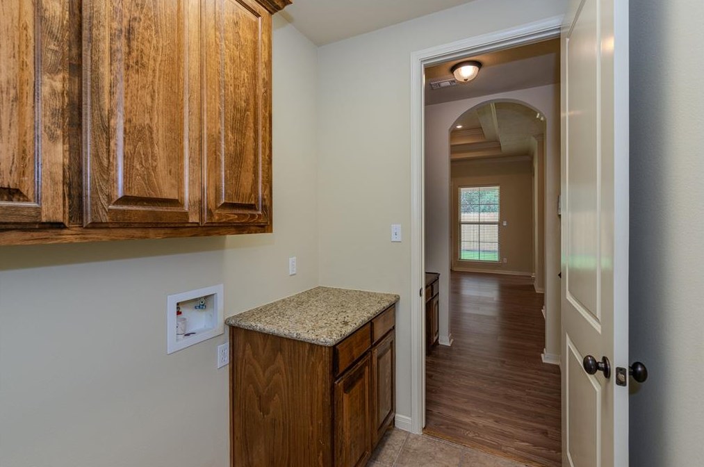 543 Harbor Oaks Dr, Beaumont TX  77706-5353 exterior