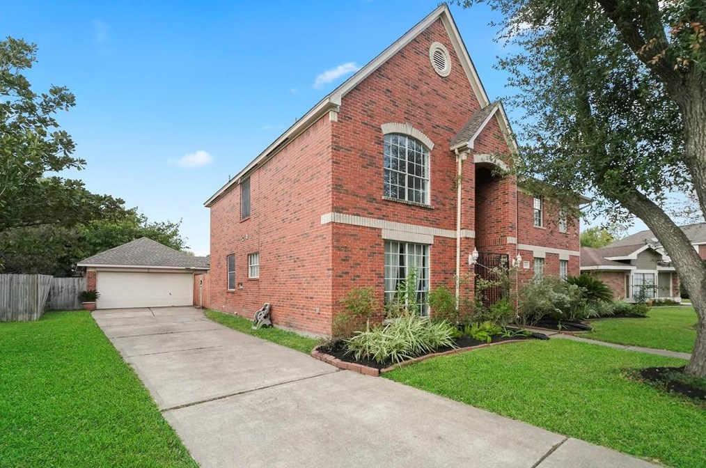 14710 San Luis Rey Dr, Houston TX  77083-4516 exterior