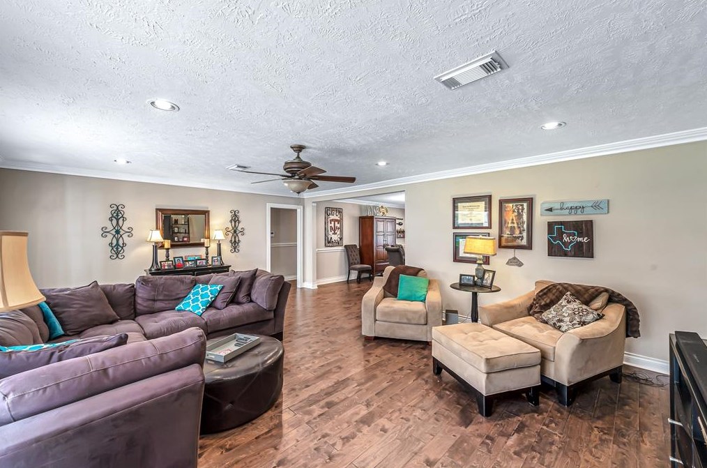 3203 Hollister St, Houston TX  77080-3030 exterior