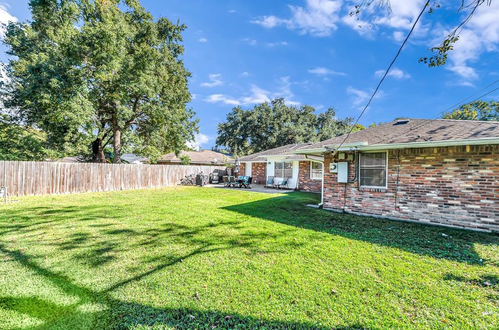 3203 Hollister St, Houston TX  77080-3030 exterior