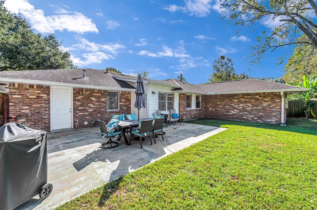 3203 Hollister St, Houston TX  77080-3030 exterior