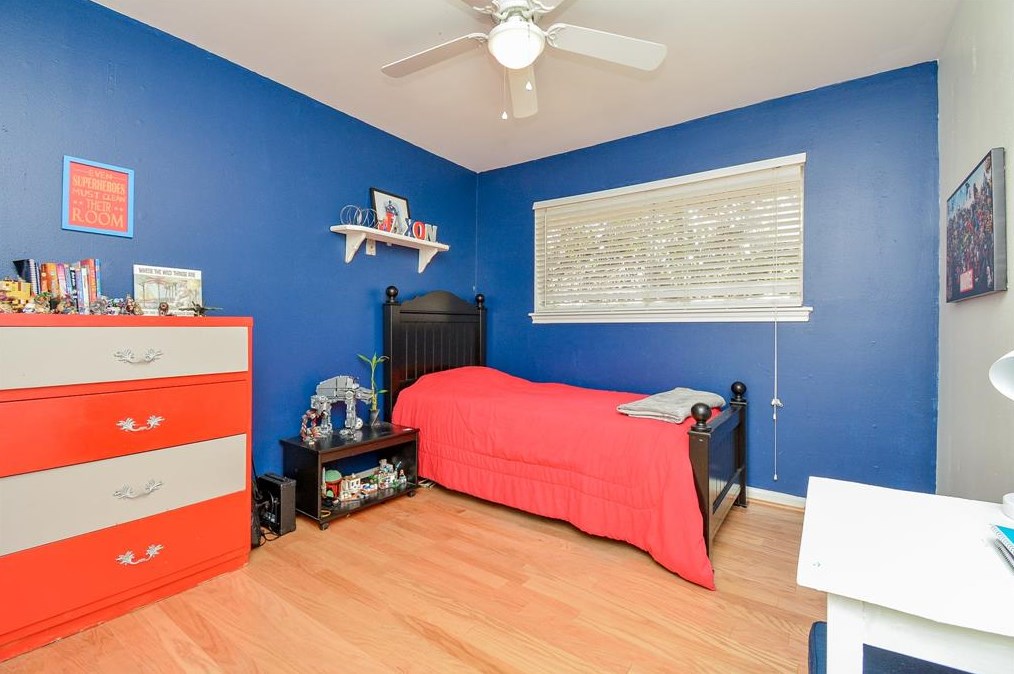 18207 Blanchmont Ln, Houston TX  77058-3449 exterior