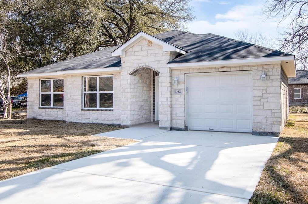13603 Monarch Rd, Houston TX  77047-2012 exterior