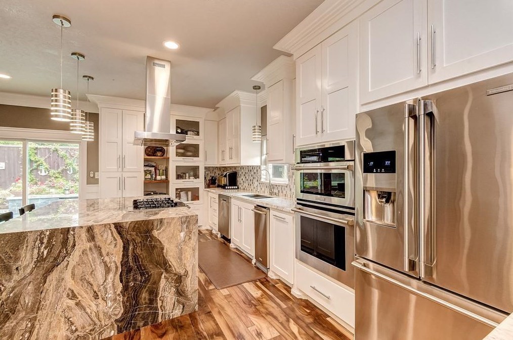 4211 Marlborough Dr, Houston TX  77092-7524 exterior