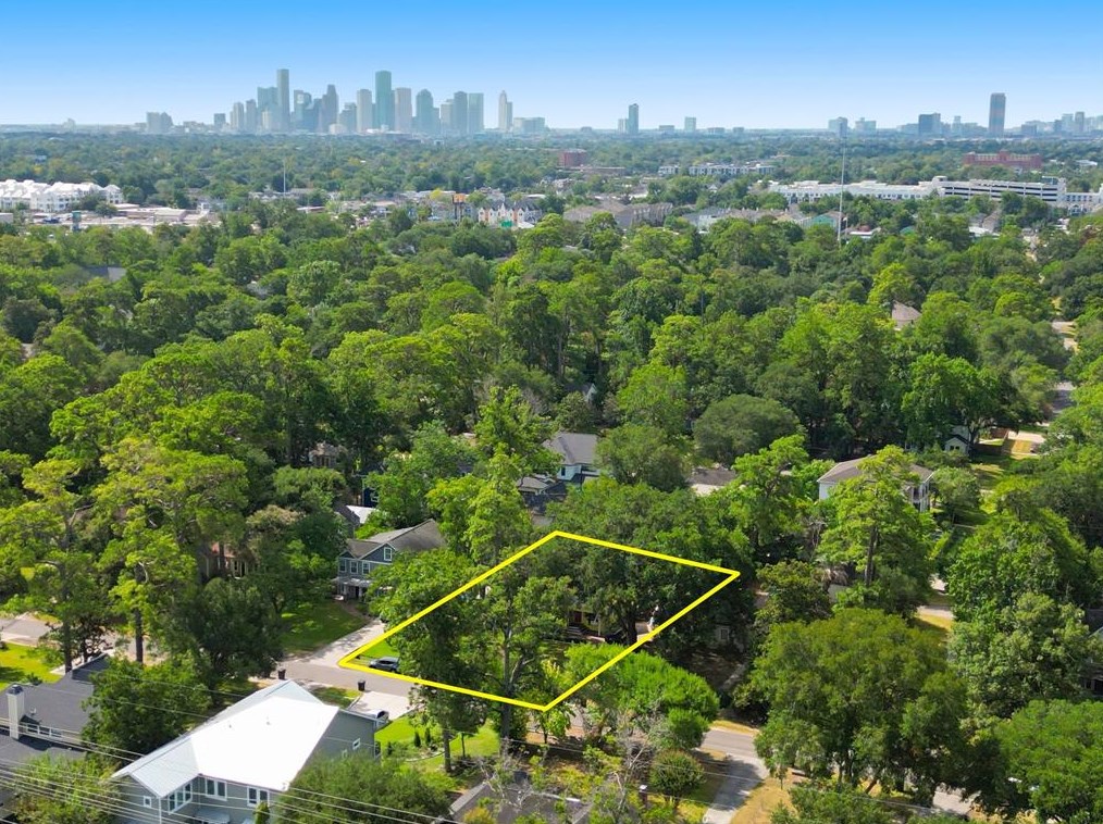 335 34 St, Houston TX  77018-7528 exterior