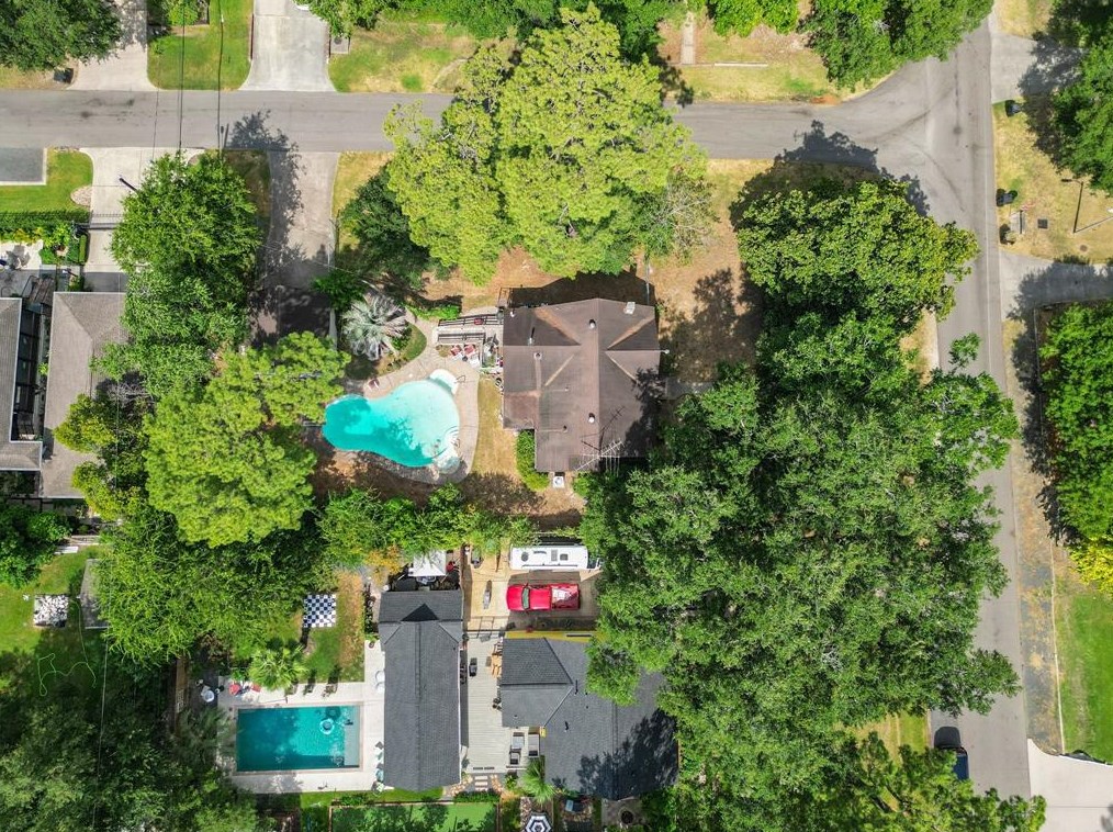 335 34 St, Houston TX  77018-7528 exterior