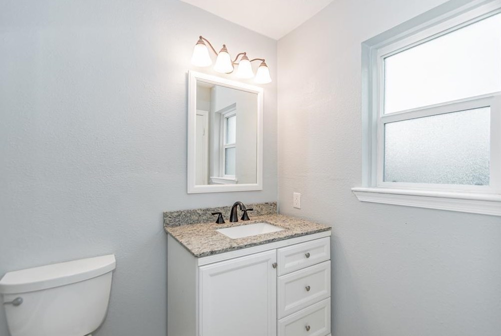 12103 Wessex Dr, Houston TX  77089-6622 exterior