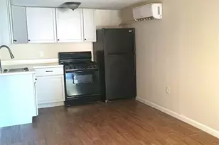 605 E Hunnicutt St, Baytown, TX 77520 - Photo 3