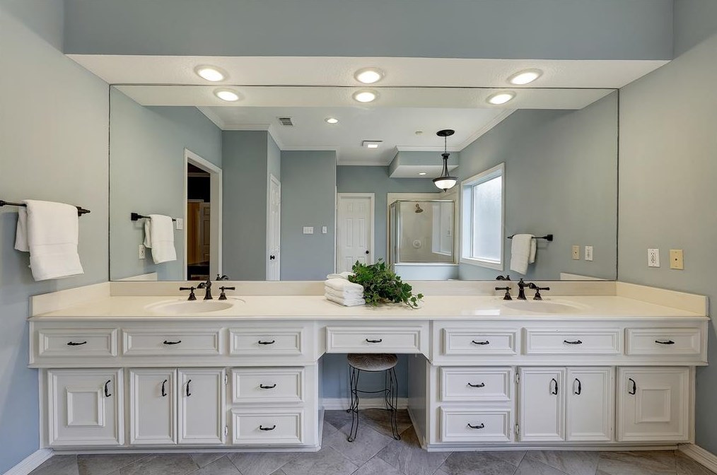 1602 Beaconshire Rd, Houston TX  77077-3847 exterior