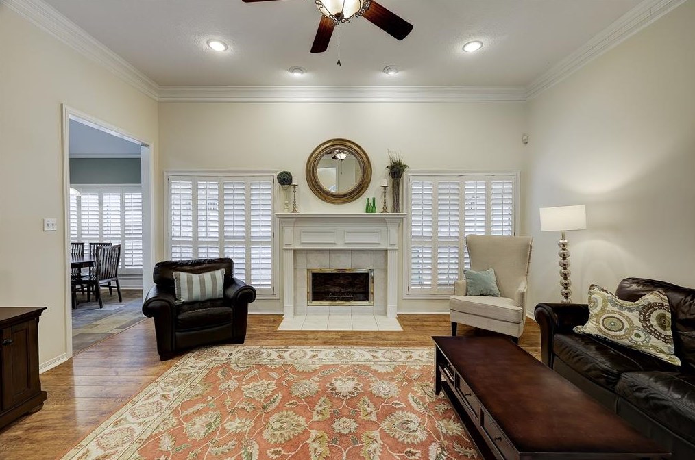 1602 Beaconshire Rd, Houston TX  77077-3847 exterior