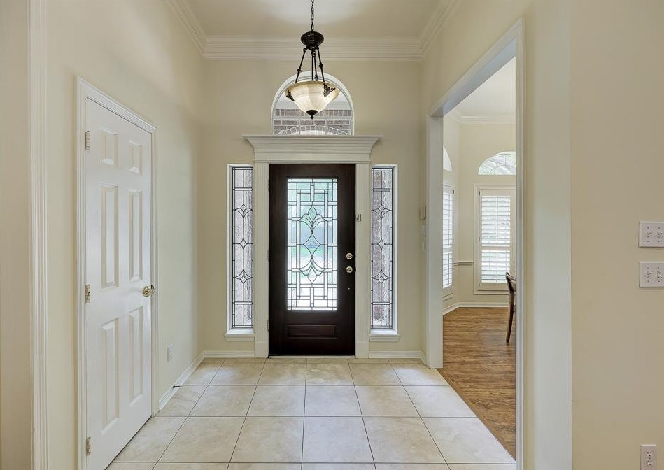 1602 Beaconshire Rd, Houston TX  77077-3847 exterior