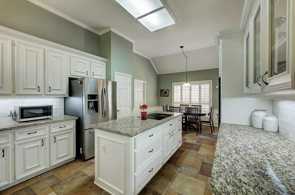 1602 Beaconshire Rd, Houston TX  77077-3847 exterior