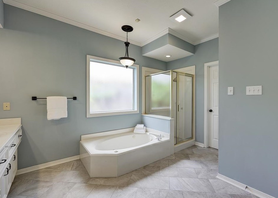 1602 Beaconshire Rd, Houston TX  77077-3847 exterior