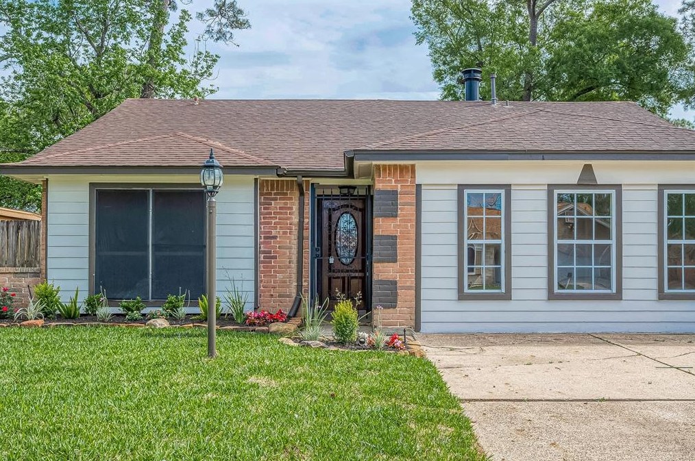 12954 Bamboo Forest Trl, Houston TX  77044-1806 exterior