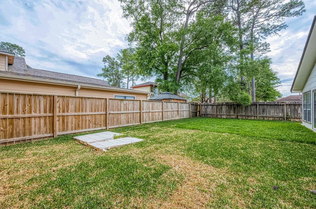 12954 Bamboo Frst Trl, Houston TX  77044-1806 exterior