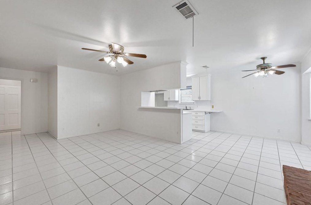 135 Bluebonnet St, Sugar Land TX  77478-3801 exterior