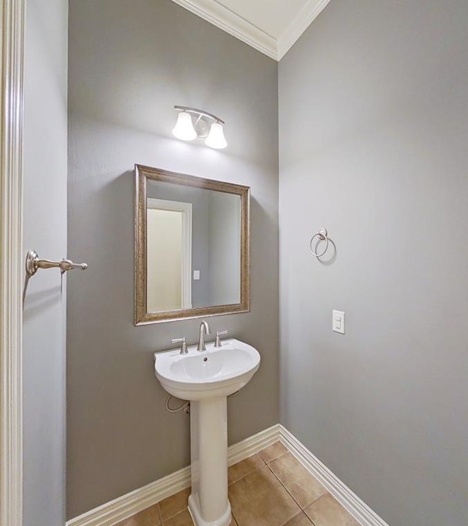 5528 Val Verde St, Houston TX  77056-6225 exterior