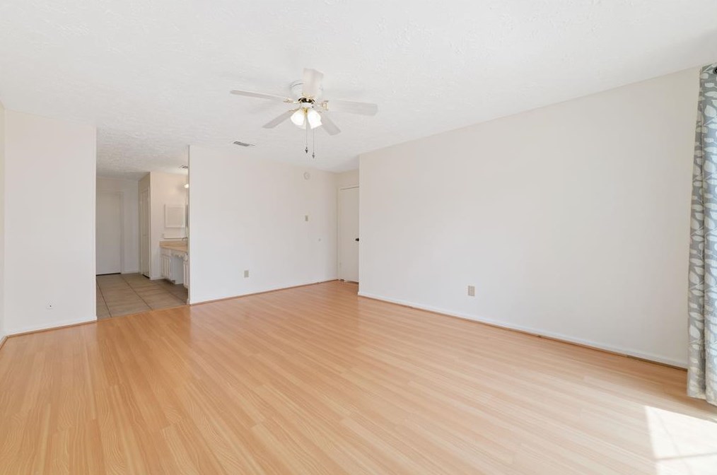 16131 Olive Gln Dr, Houston TX  77082-2829 exterior