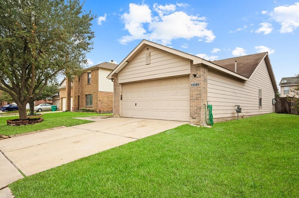 15506 Hensen Creek Dr, Houston TX  77086-1182 exterior