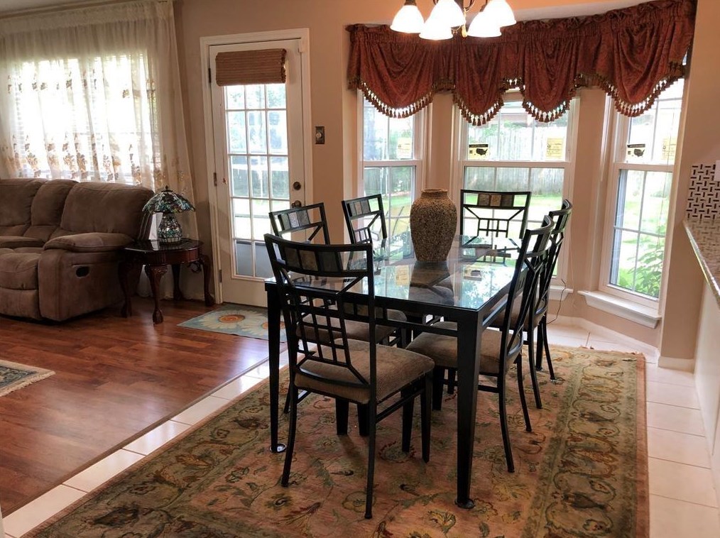 806 Island Meadow Ct, Houston TX  77062-2133 exterior