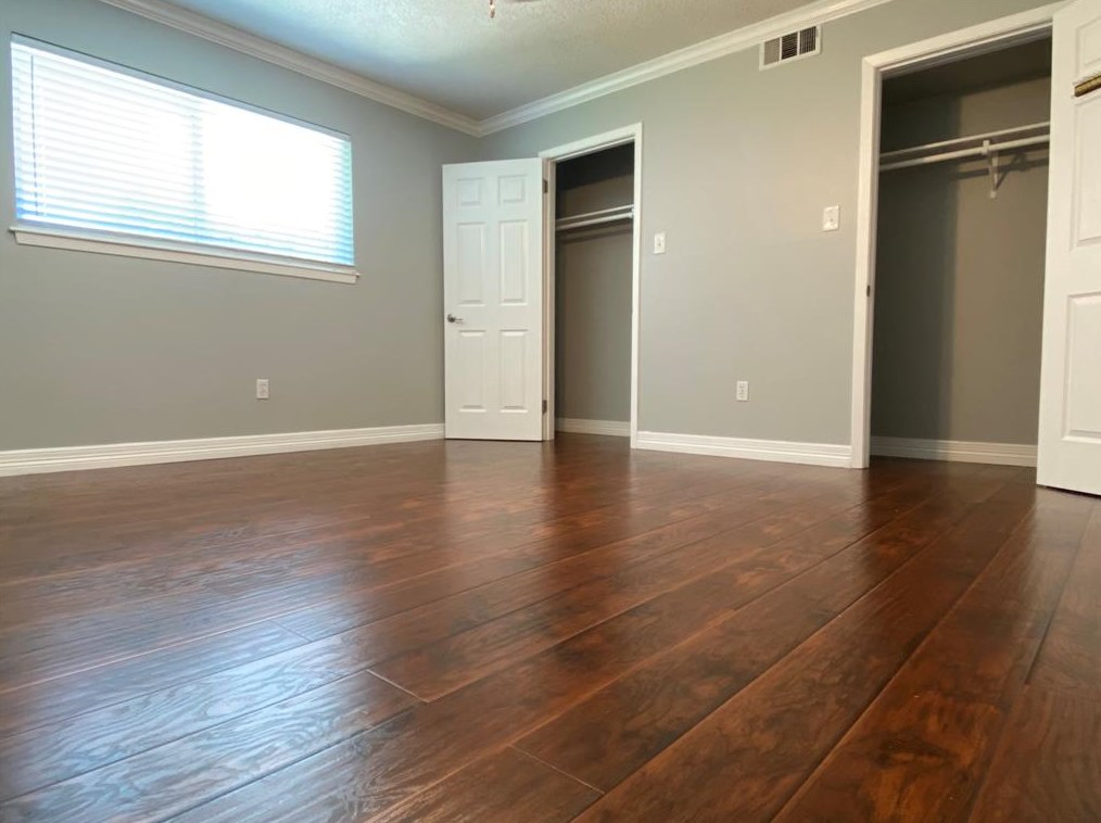 1406 Festival Dr, Houston TX  77062-4524 exterior