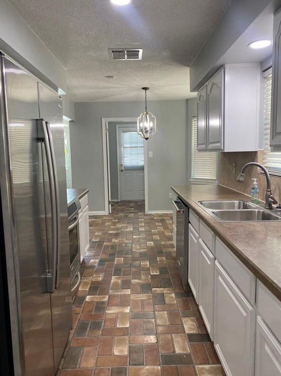 1406 Festival Dr, Houston TX  77062-4524 exterior