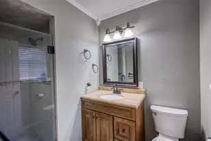 1406 E Brazos St, Palestine, TX 75801 - Photo 15