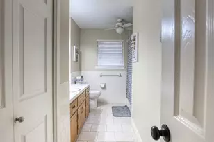 1406 E Brazos St, Palestine, TX 75801 - Photo 11