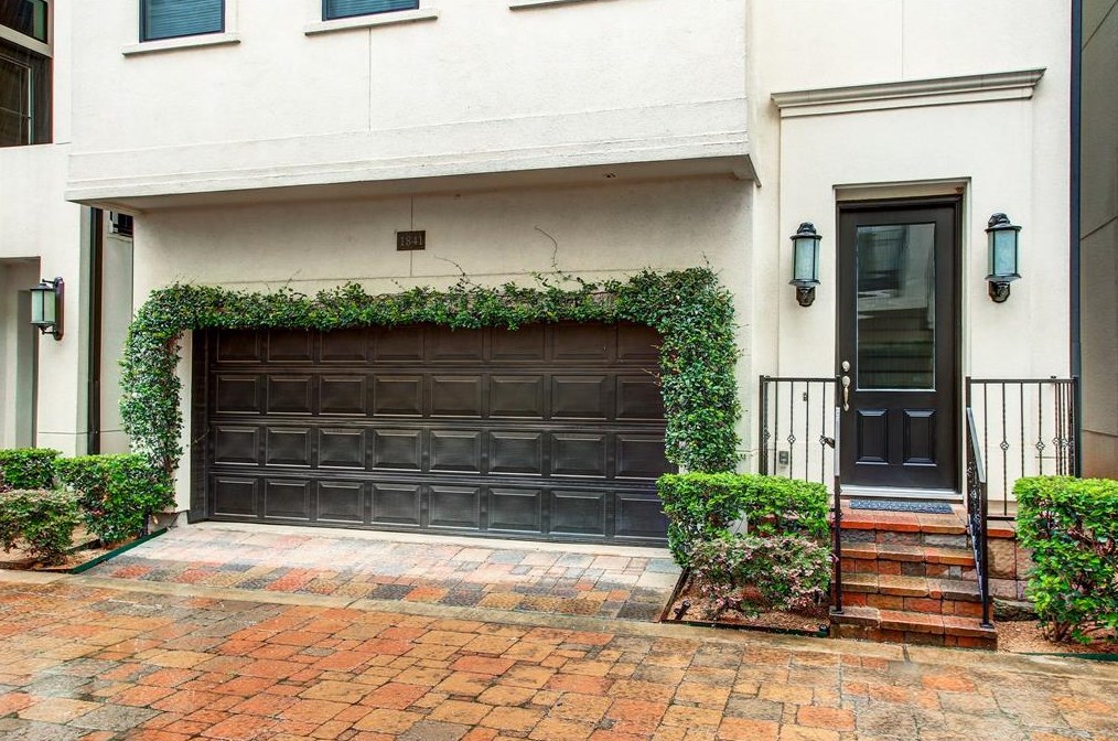 1841 Dart St, Houston TX  77007-4432 exterior