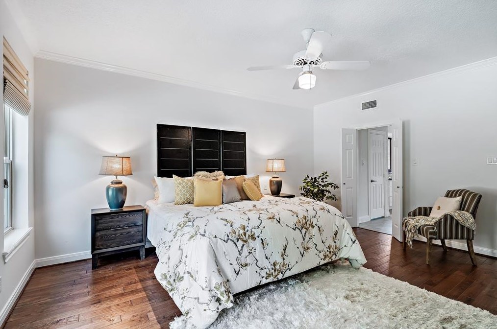 1250 Trce Dr, Houston TX  77077-2234 exterior