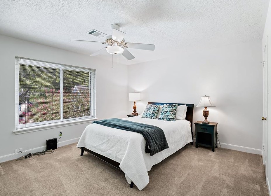 1250 Trce Dr, Houston TX  77077-2234 exterior