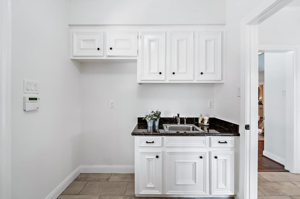 1250 Trce Dr, Houston TX  77077-2234 exterior