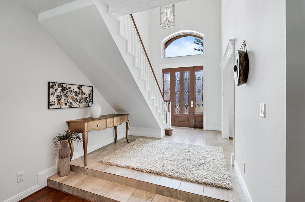 1250 Trace Dr, Houston TX  77077-2238 exterior